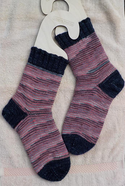 Contrast Ribbing Adult Fingering Short Row Sock