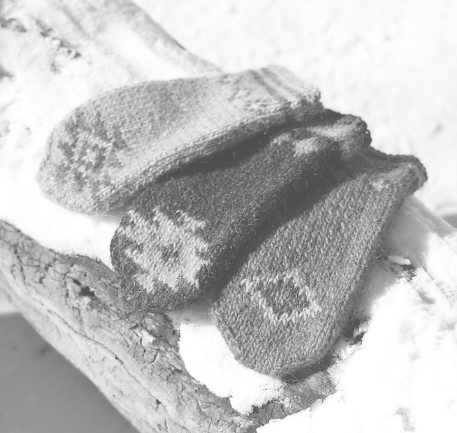 Jagged Ridge Mittens