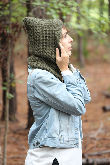 Ravelry: Trailhead Hooded Scarf pattern by Kay Krochets