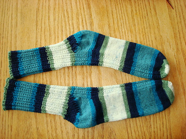 Peggy's Broken Rib Socks