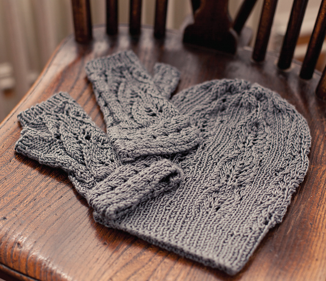 Silken Leaves Lace Mitts