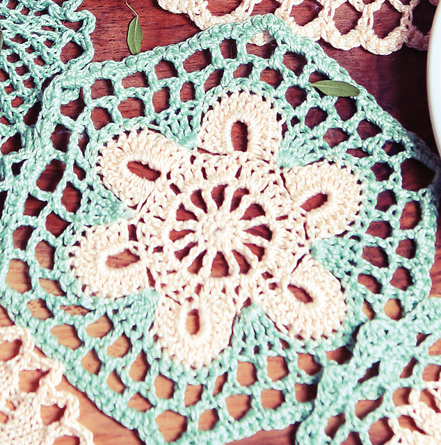 Teatime hexagon doily