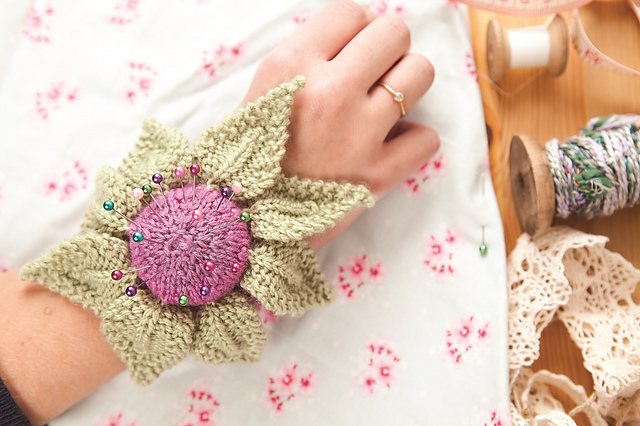 Clematis Wristlet