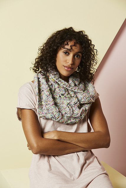 Over Land & Wave Snood