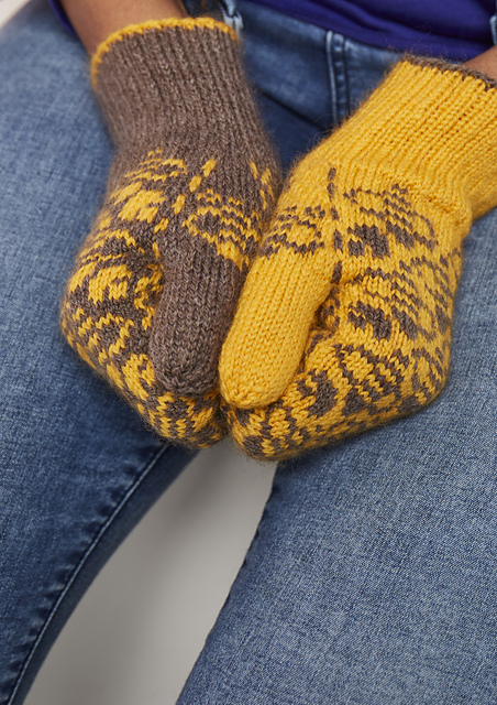 Bee Happy Mittens