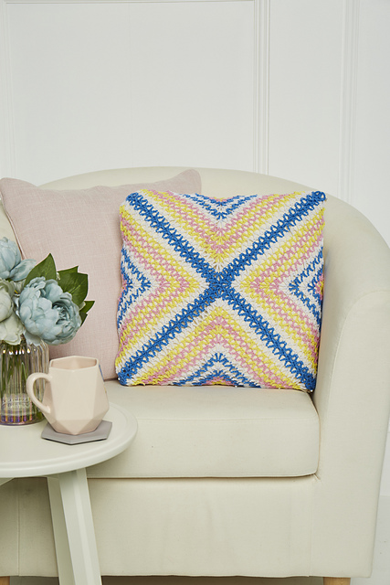 Zigzag Cushion