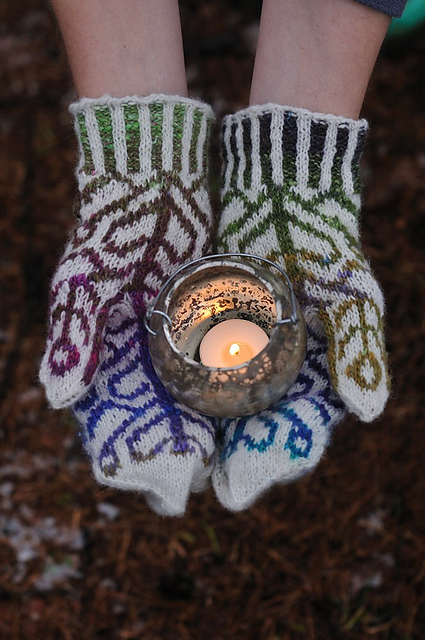 Thistle Mittens