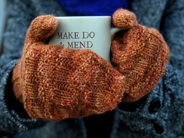 Treacle Toffee Mitts