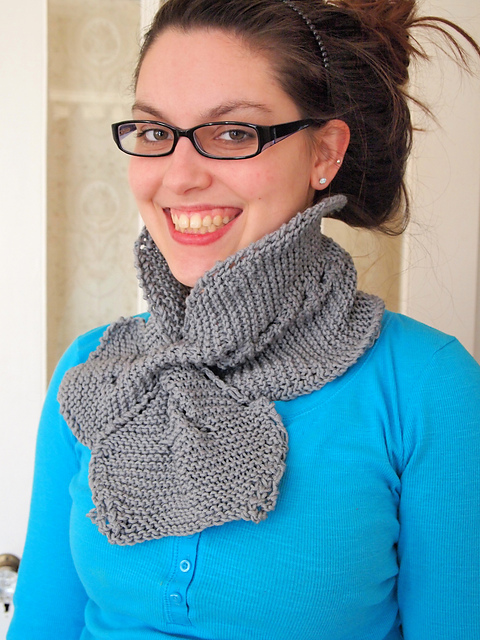 Cabled Garter Scarf