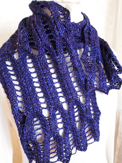 Drops Scarf
