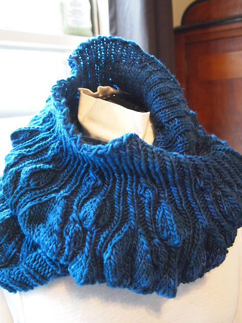Bronx Cowl