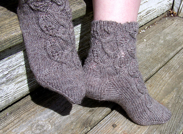 Leafing Around 2 Needle Socks