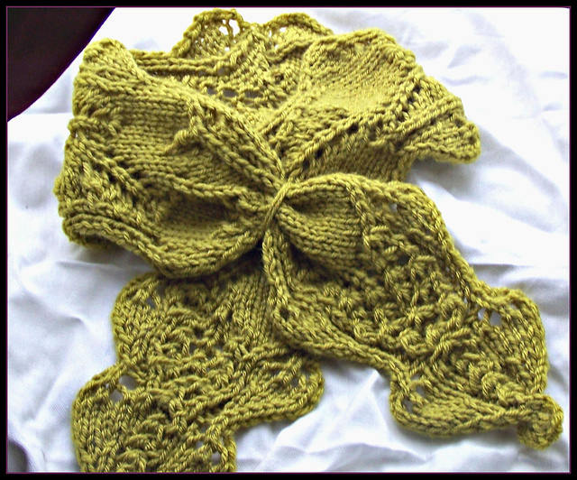 Daisy Maize Neckwarmer