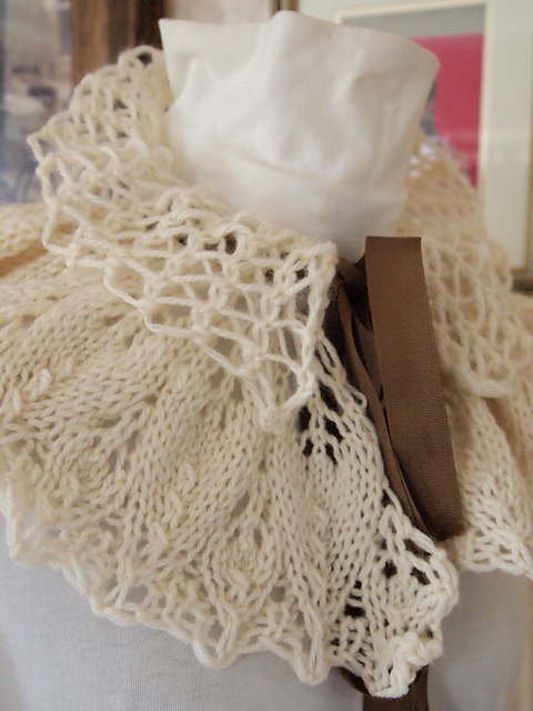 Leaf Ella Collar