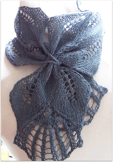 Ravelry: Bloomin pattern by Grace Mcewen