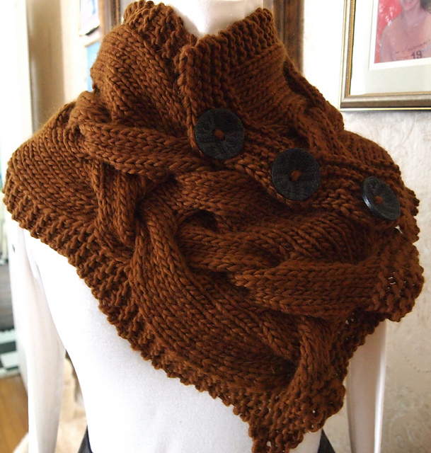Modern Twist Cowl