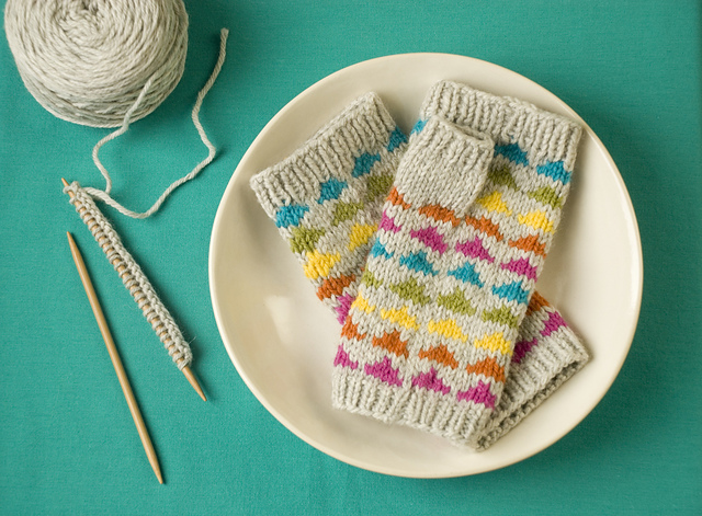 Triangle Fingerless Mittens