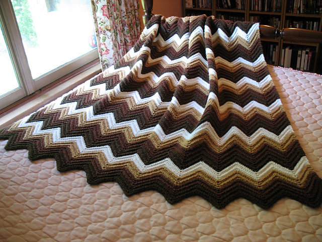 2603-246 Ripple Afghan