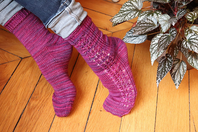 Delicate socks