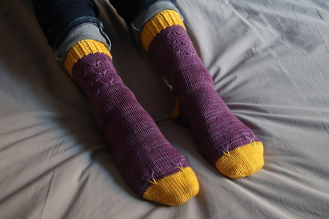 Snow of Daisies Socks