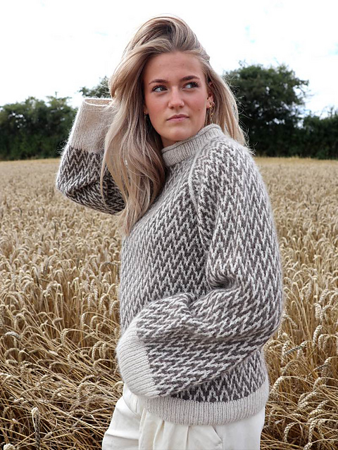 Obscura Sweater