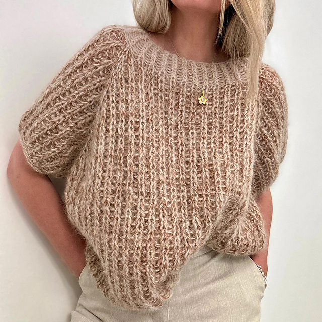Ine sweater