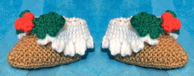 Christmas Pudding Baby Booties