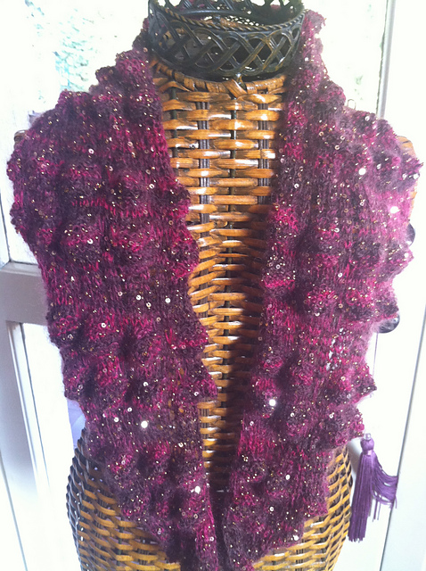F246 Armadillo Cowl/Scarf