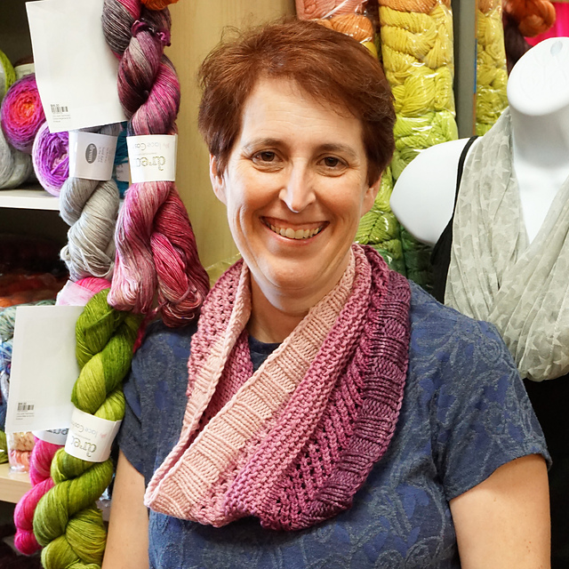 Raspberry Cowl