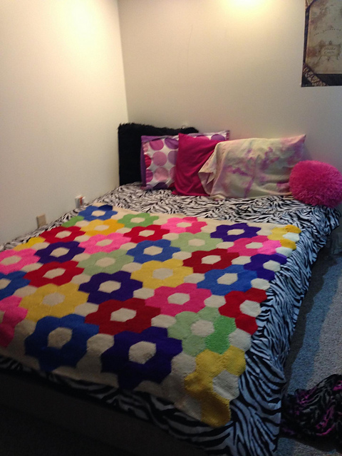 Knitted Hexagon Blankie