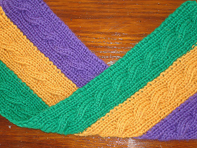 Mardi Gras Reversible Cable Scarf with invisible intarsia