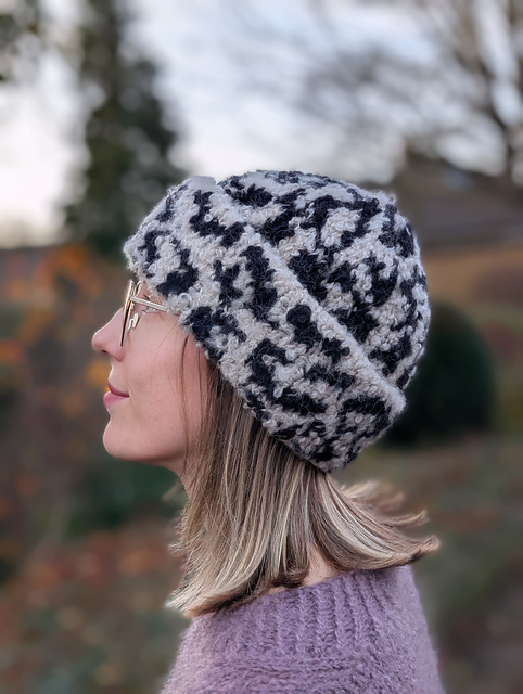 Ravelry: Fluffy Cat Hat pattern by Johanna Reus