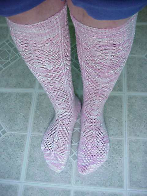 Lacey Leaves Knee Socks