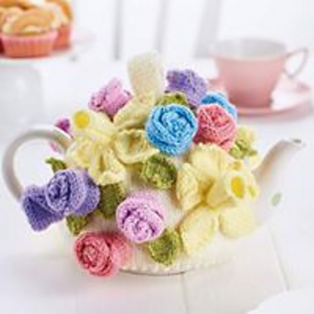 Daffodil tea cozy