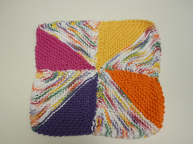 Granny's Patchwork Pinwheel Dishcloth