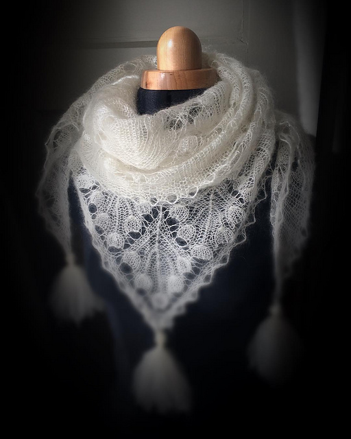 Aronia Shawl