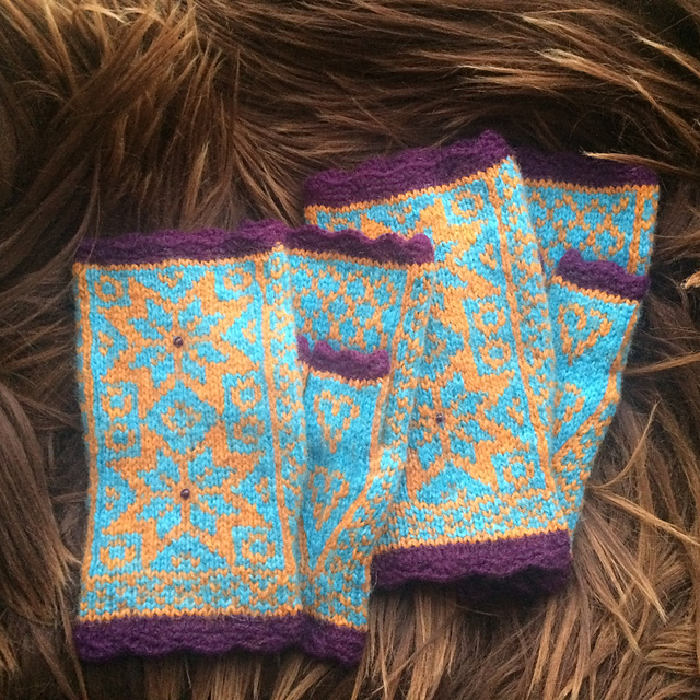 Starheart Fingerless Mittens