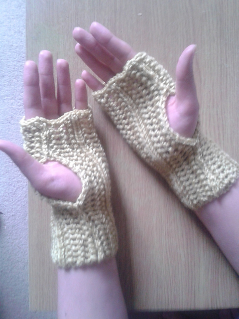 Finger Less Lace Mittens