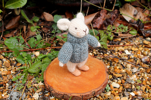 Mouse In Cable Jumper