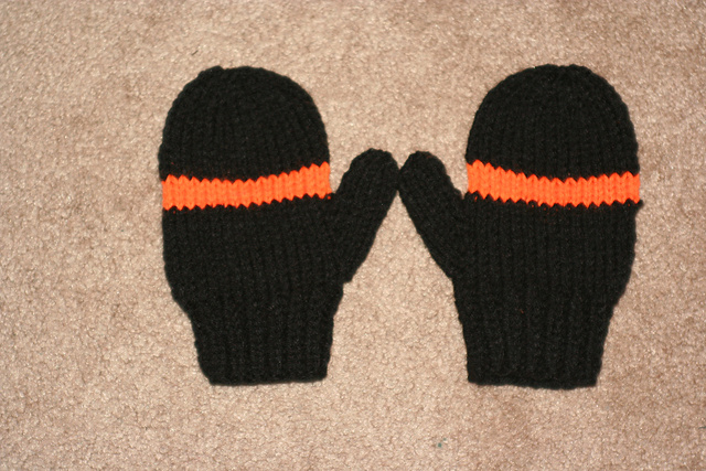 Bev's 2-Needle Mittens For Kids
