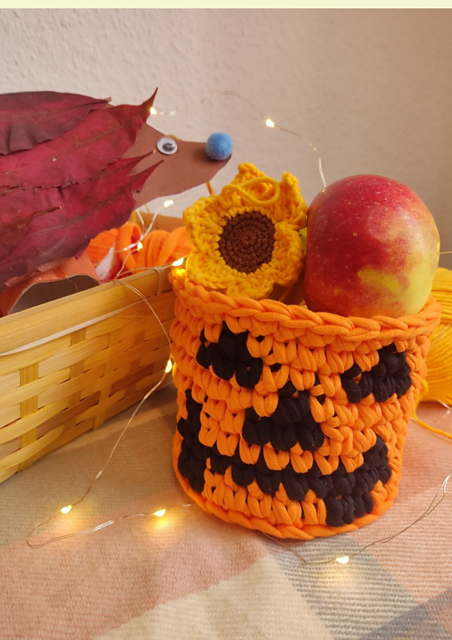 Halloween pumpkin basket