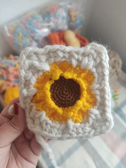 Sunflower Granny Square