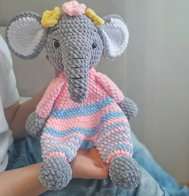 Snuggler elephant
