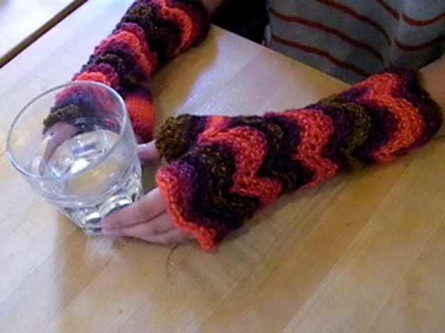 The Noble Ladies:  Duchess of Ferrara Fingerless Mitts