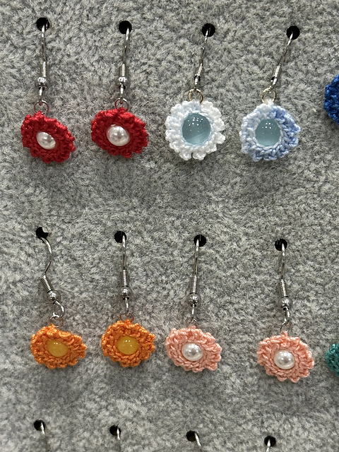 Earring Many Petals