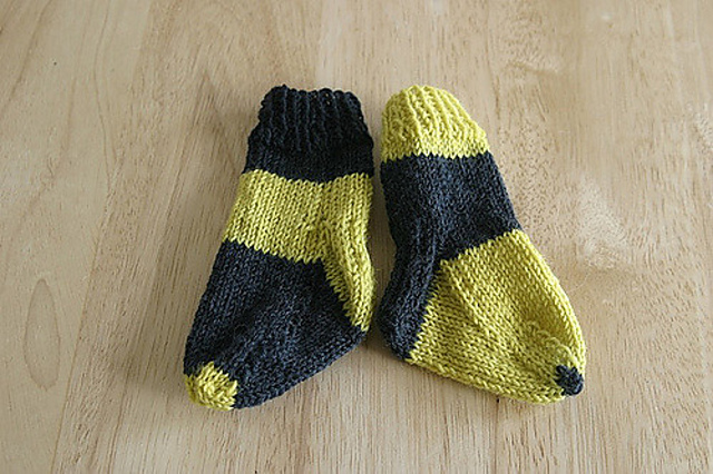 Newborn Hat and Sock Set
