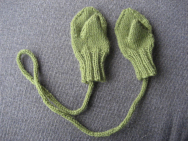 Dulaan Easy-On Mittens