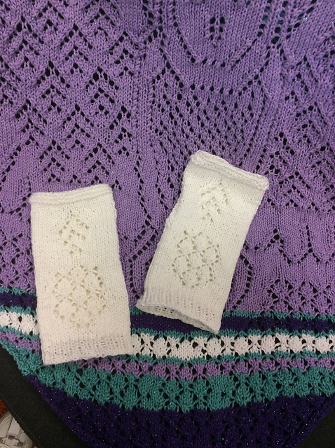 Laurel's Elegant Fingerless Gloves