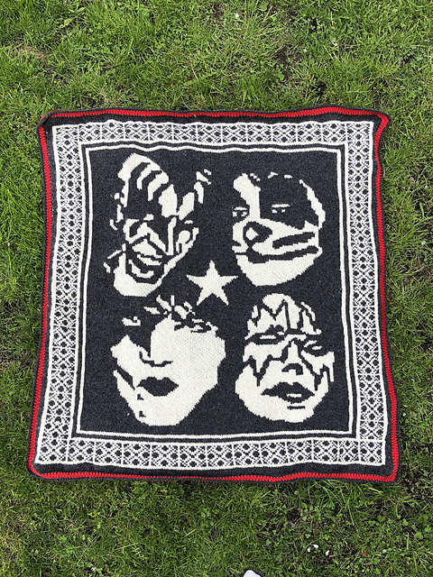 KISS blanket
