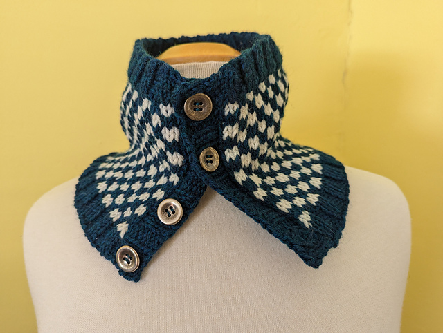 Vanquish Neck Warmer